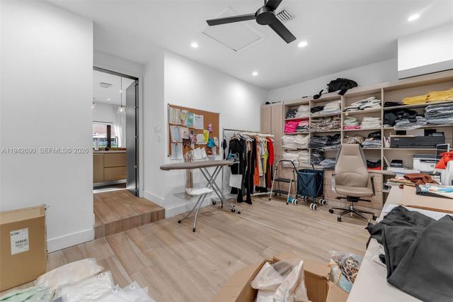 15818 SW 97th Ter, Miami, FL 33196