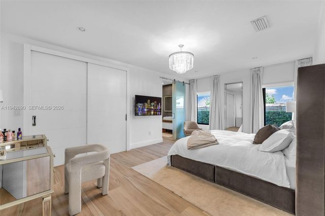 15818 SW 97th Ter, Miami, FL 33196