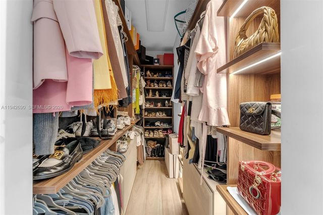 15818 SW 97th Ter, Miami, FL 33196