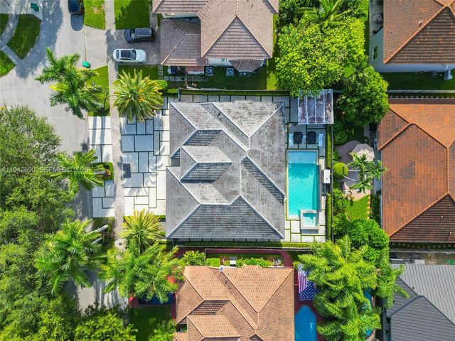 15818 SW 97th Ter, Miami, FL 33196