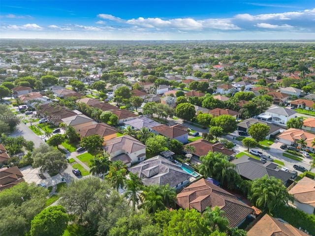 15818 SW 97th Ter, Miami, FL 33196