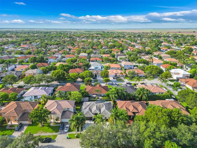 15818 SW 97th Ter, Miami, FL 33196