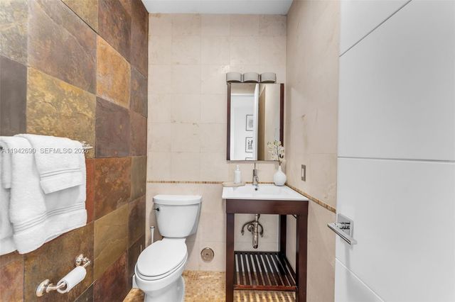 15818 SW 97th Ter, Miami, FL 33196