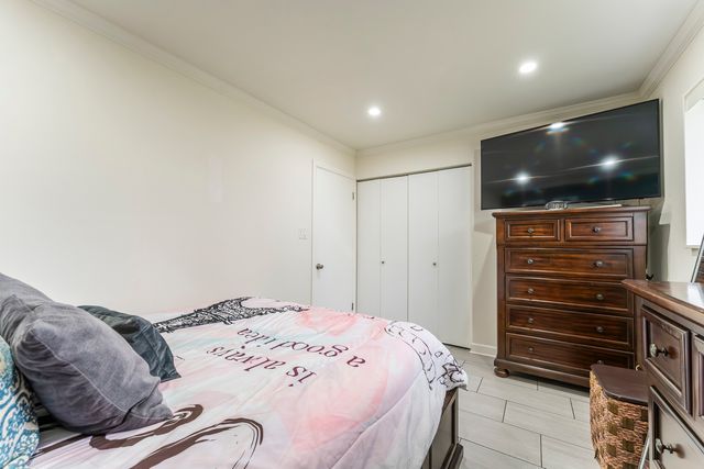 216 W Jeffery Avenue, Wheeling, IL 60090