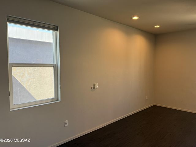 864 E Park Modern Drive, Tucson, AZ 85719