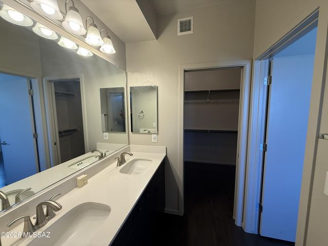 864 E Park Modern Drive, Tucson, AZ 85719