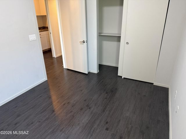 864 E Park Modern Drive, Tucson, AZ 85719