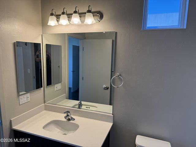 864 E Park Modern Drive, Tucson, AZ 85719