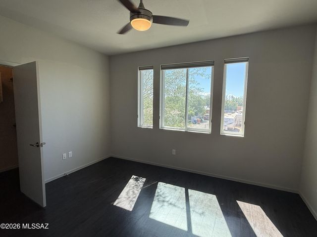 864 E Park Modern Drive, Tucson, AZ 85719