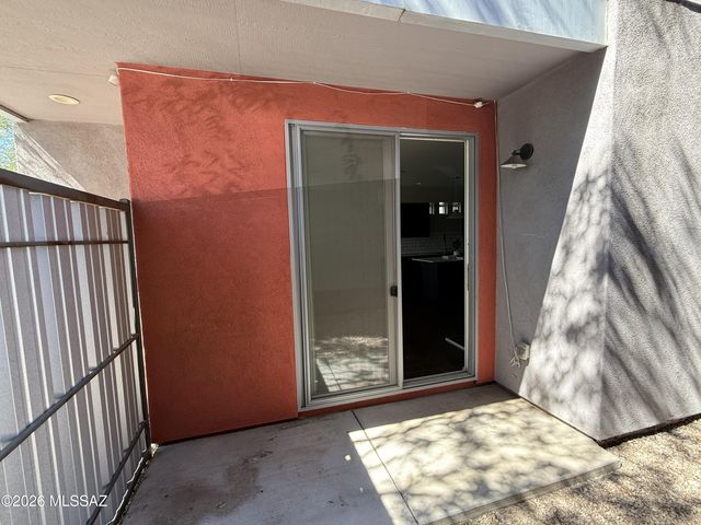 864 E Park Modern Drive, Tucson, AZ 85719