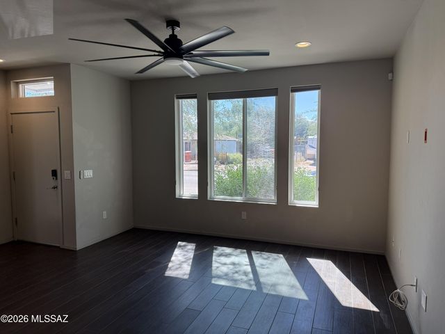 864 E Park Modern Drive, Tucson, AZ 85719
