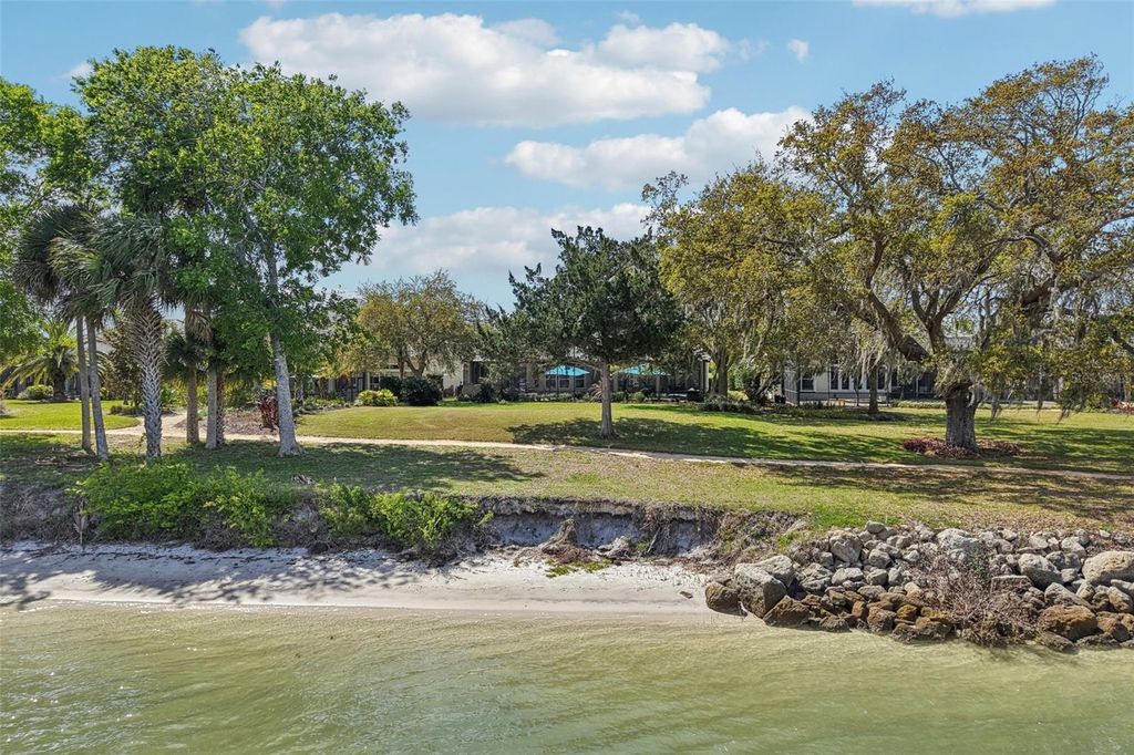 Image 46 of property listing at 101 LONGVIEW WAY N, Palm Coast, FL 32137