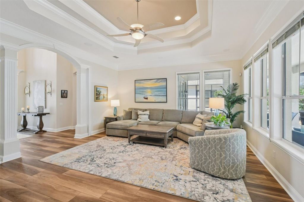 Image 9 of property listing at 101 LONGVIEW WAY N, Palm Coast, FL 32137