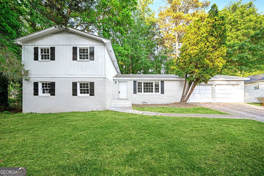 298 W Wind Drive SW, Lilburn, GA 30047