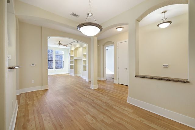 2600 Hillsboro Pike Apt 204, Nashville, TN 37212