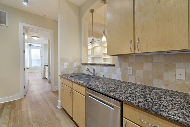 2600 Hillsboro Pike Apt 204, Nashville, TN 37212