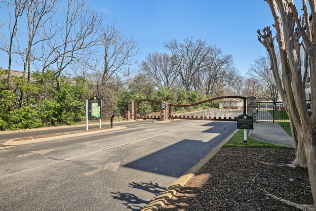 2600 Hillsboro Pike Apt 204, Nashville, TN 37212