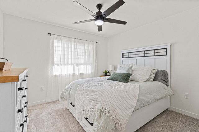 4675 Herbert Hoover Highway SE C, Iowa City, IA 52240