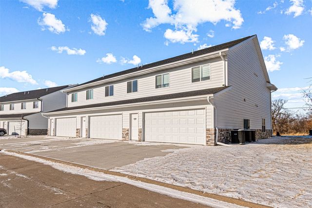 4675 Herbert Hoover Highway SE C, Iowa City, IA 52240