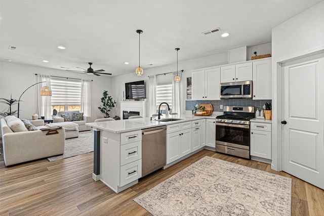 4675 Herbert Hoover Highway SE C, Iowa City, IA 52240