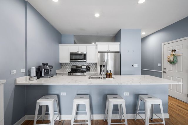 1911 S State Street 1, Chicago, IL 60616