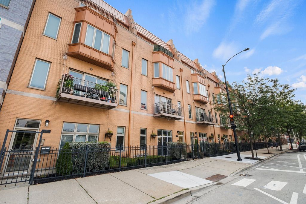 1911 S State Street 1, Chicago, IL 60616