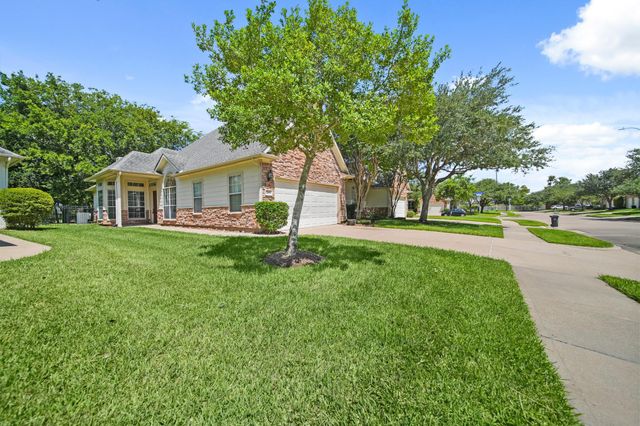 2111 Ridge Wood Lane, Sugar Land, TX 77479