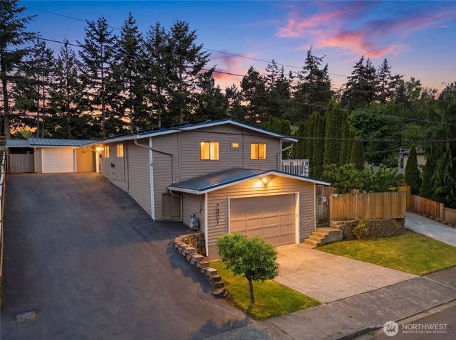 7801 NE 133rd Place, Kirkland, WA 98034