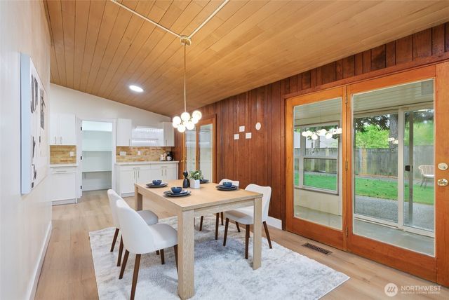 7801 NE 133rd Place, Kirkland, WA 98034