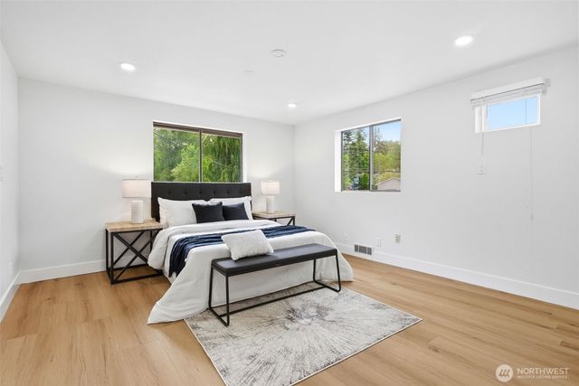 7801 NE 133rd Place, Kirkland, WA 98034