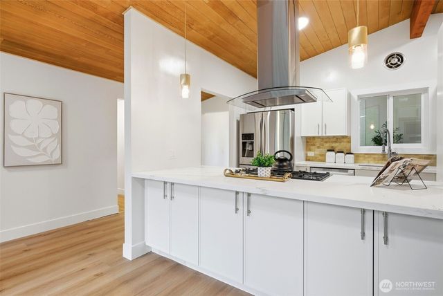 7801 NE 133rd Place, Kirkland, WA 98034