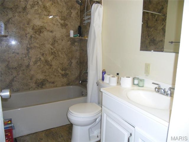 3212 West Boulevard, Belleville, IL 62221