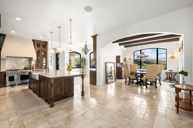 1083 E Chardie Rd, Boise, ID 83702