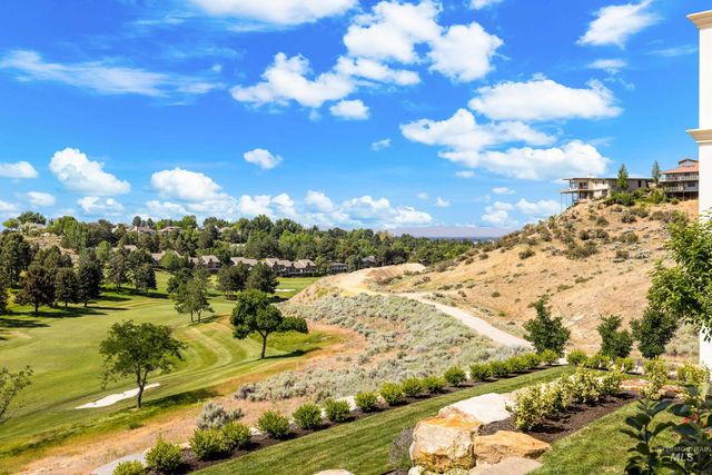 1083 E Chardie Rd, Boise, ID 83702