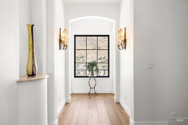 1083 E Chardie Rd, Boise, ID 83702