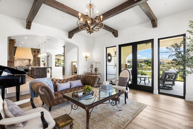 1083 E Chardie Rd, Boise, ID 83702