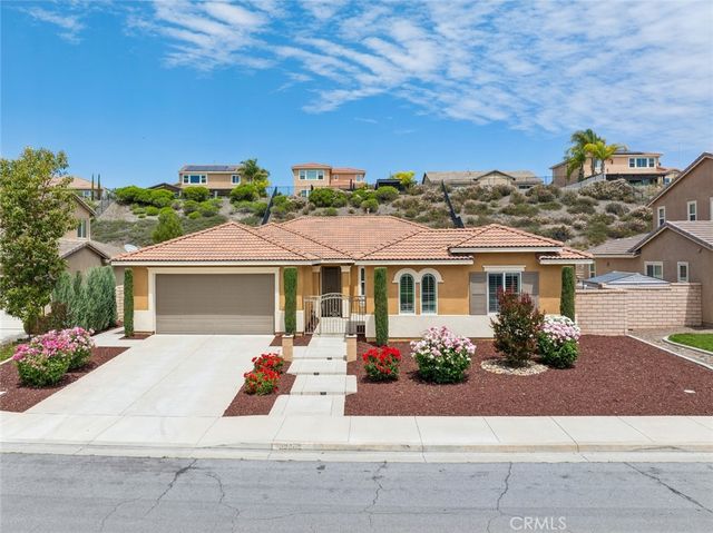 32502 Cherokee Rose Street, Winchester, CA 92596