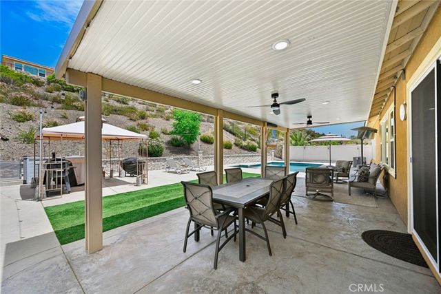 32502 Cherokee Rose Street, Winchester, CA 92596