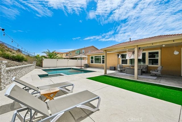 32502 Cherokee Rose Street, Winchester, CA 92596