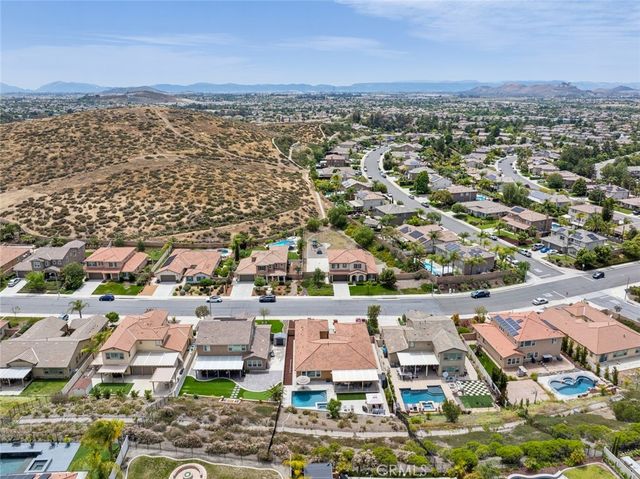 32502 Cherokee Rose Street, Winchester, CA 92596