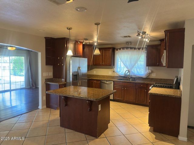 7728 N 47TH Drive, Glendale, AZ 85301