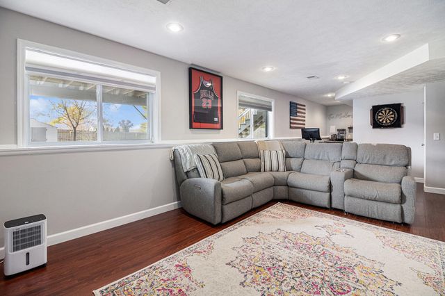 418 Summer Circle Se, Gaines Twp, MI 49548