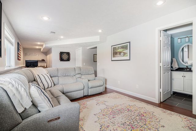 418 Summer Circle Se, Gaines Twp, MI 49548