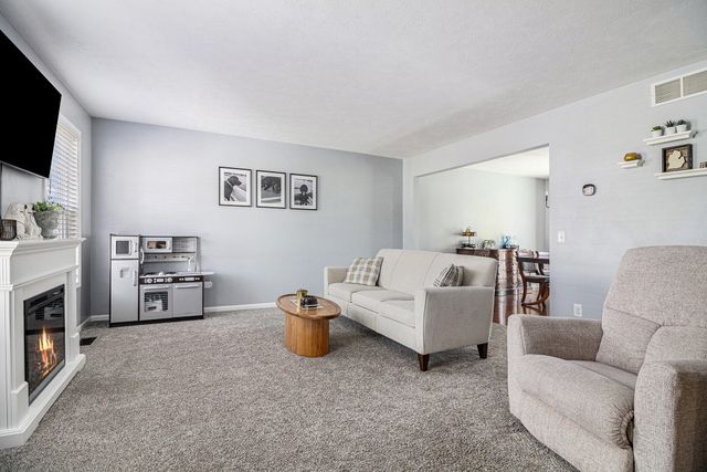 418 Summer Circle Se, Gaines Twp, MI 49548