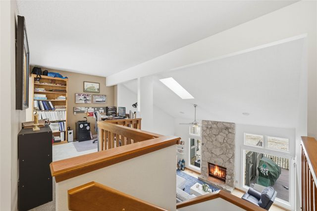 2536 Pine Circle, Urbandale, IA 50322