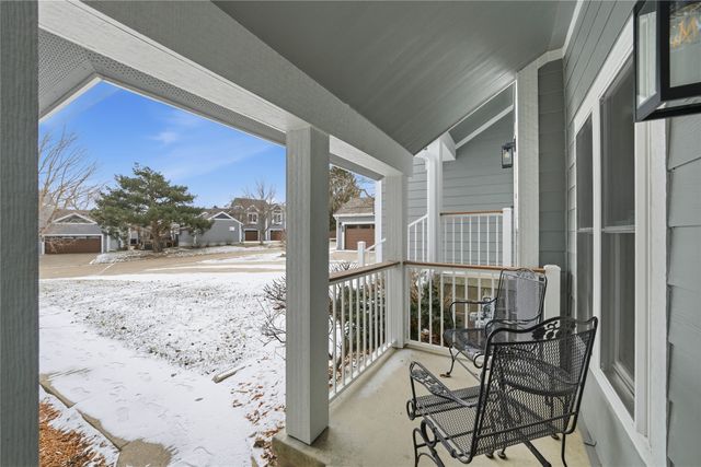 2536 Pine Circle, Urbandale, IA 50322