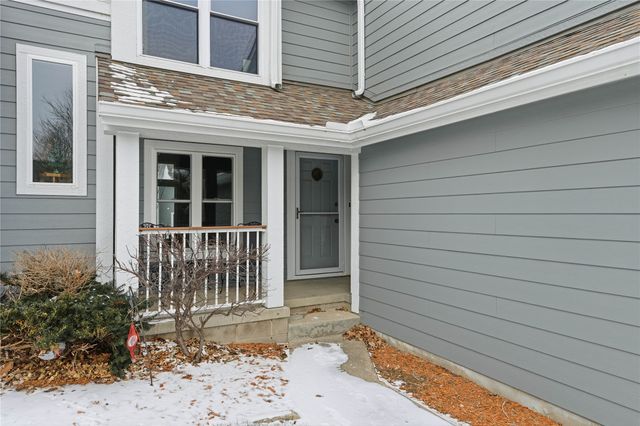 2536 Pine Circle, Urbandale, IA 50322