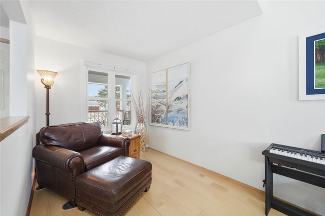 2536 Pine Circle, Urbandale, IA 50322