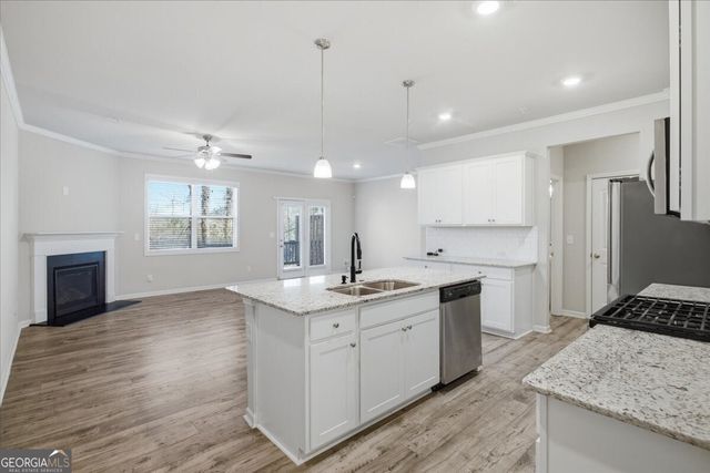 776 Woodstock Grove, Woodstock, GA 30188