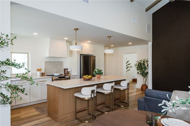 1884 N Longview Street, Beavercreek, OH 45432